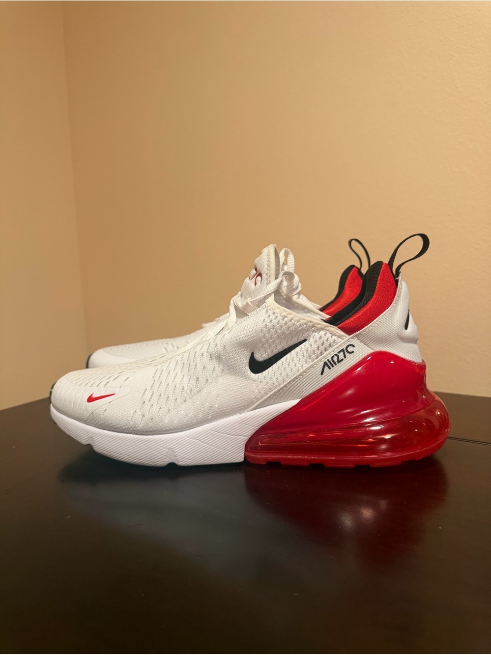 Nike Men's Air Max 270 Size 9.5